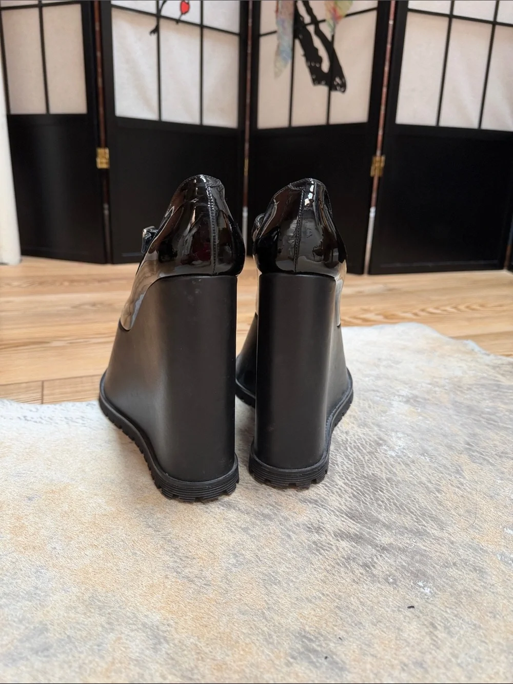 Burberry high gloss